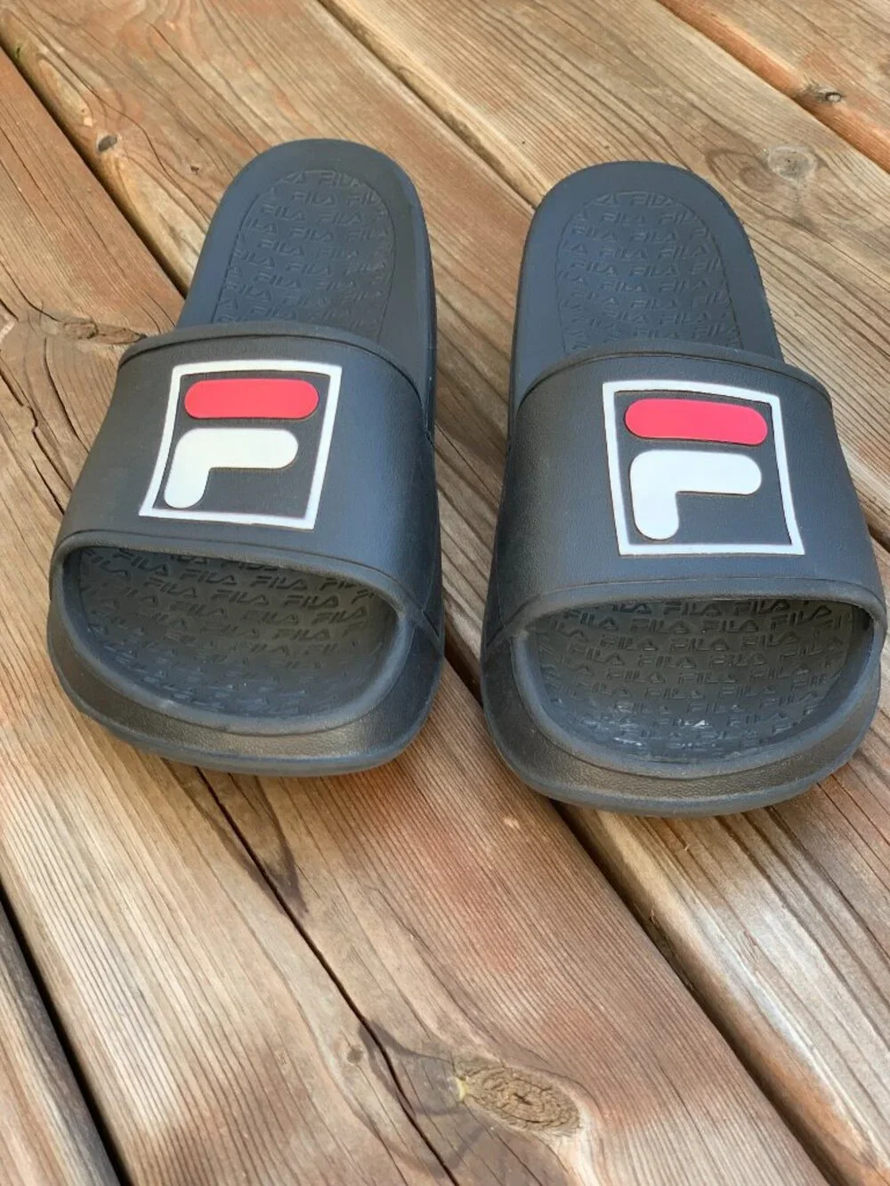 Fila Slide Sandals Unisex Mens 9 Womens 10 Black Beach Casual Active Slip Ons